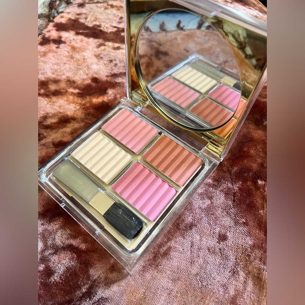 Estee Lauder Deluxe All-Over Face Mirrored Compact